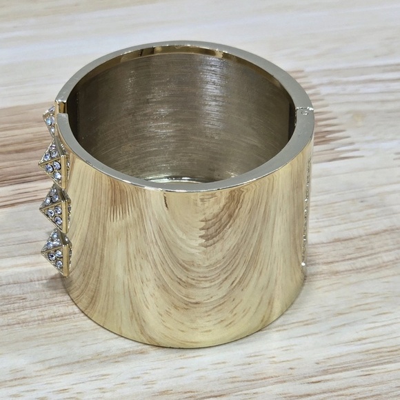 Victoria’s Secret Scandalous Hinge Gold Tone Cubic Zirconia Cuff Bangle Bracelet - Picture 7 of 12
